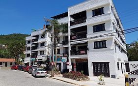 Apartamento Frente Mar com 02 suítes